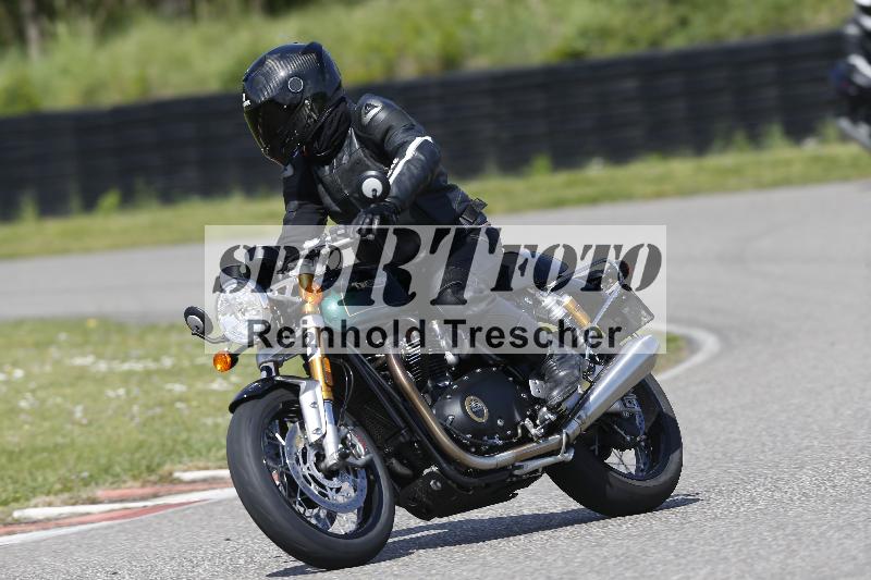 Archiv-2025/09 22.04.2025 Cornu Master School ADR/gruen-vert/23